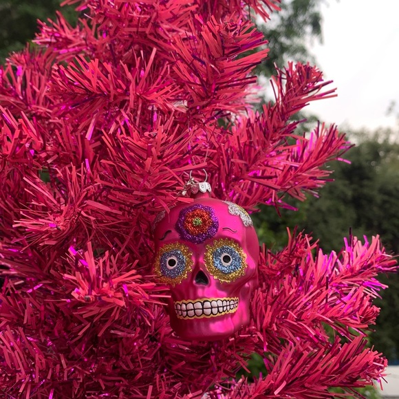 Day of the Dead pink skull Christmas Ornament - Picture 1 of 5